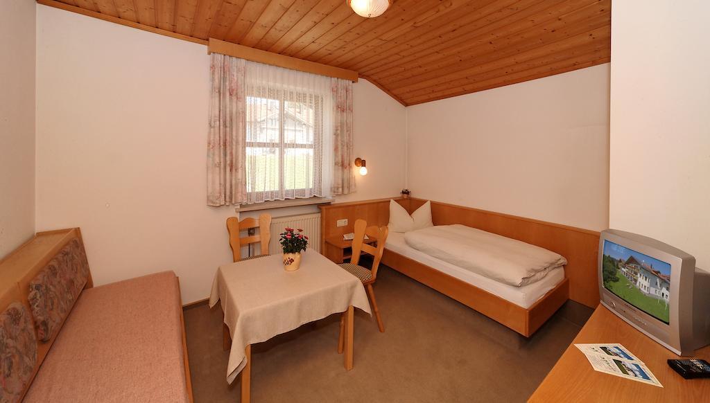 Отель Landhaus Maria Bed&Breakfast Реген Экстерьер фото